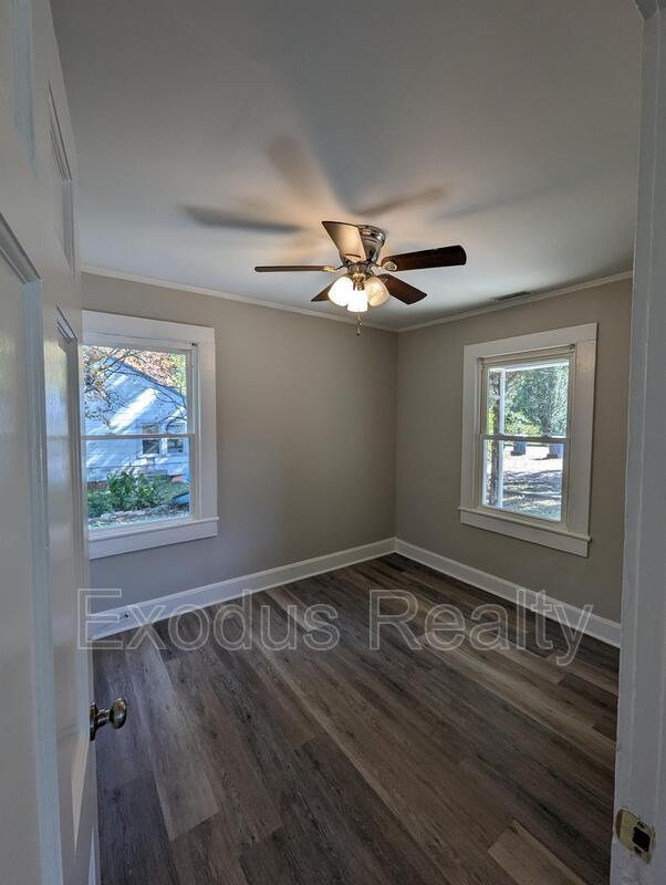 Building Photo - 507 Midland Ave