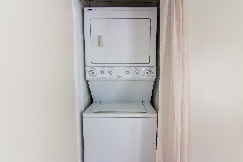 Building Photo - 1038 Summer St NE