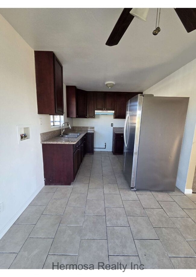 Building Photo - 1234 W J St