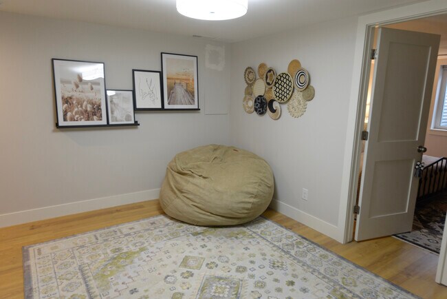 Sitting Area between Movie Room and Master Bedroom - 932 S Holly St
