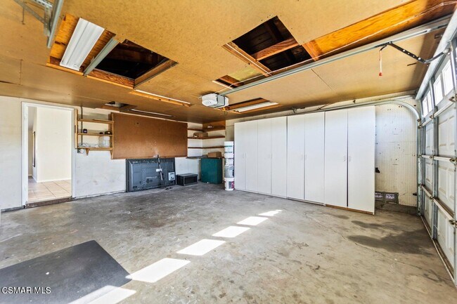 Building Photo - 1217 Coventry Dr