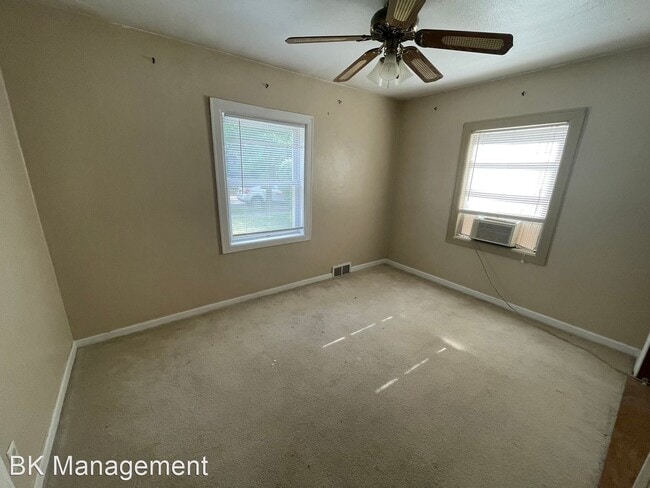 Building Photo - 3 br, 1 bath House - 211 Dehart St