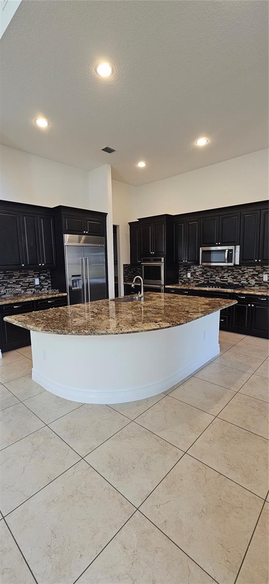 Building Photo - 8175 Lost Creek Ln