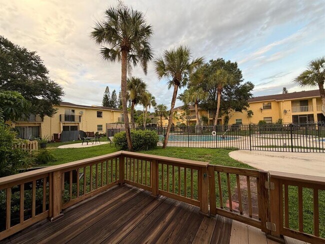 Building Photo - 7501 Gallineta Ct
