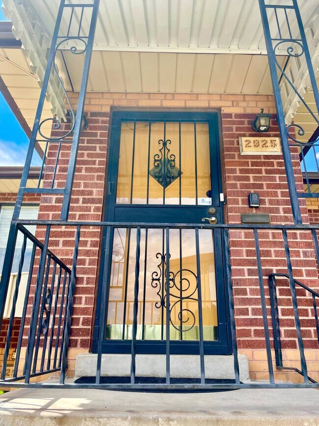 Welcome Home! - 2925 Newton St