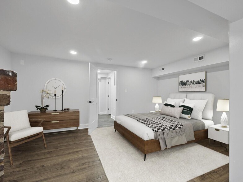 Building Photo - Brightwood Park townhouse near Fort Totten...