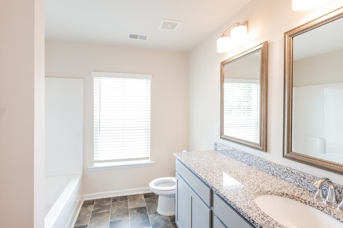 Building Photo - 220 Bowery Breeze Wy