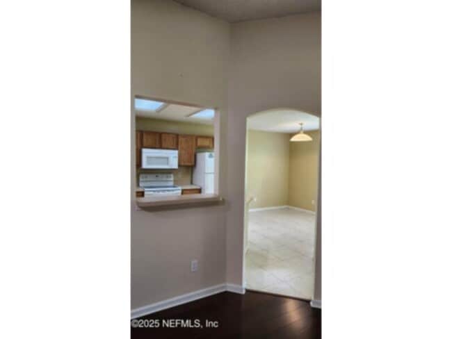 Building Photo - 3/2 in St. Johns County