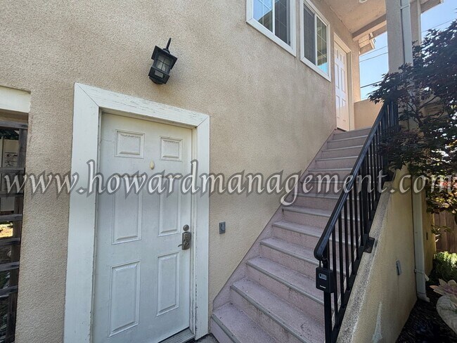 Building Photo - 01658CE