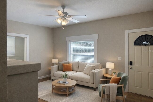 Building Photo - 707 W Belmar St