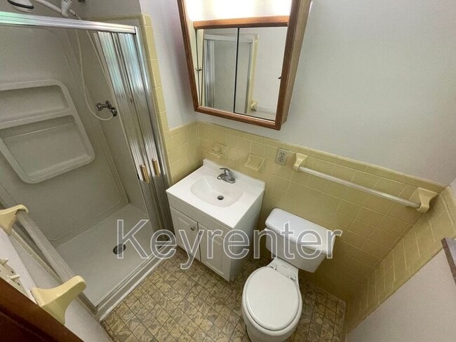 Building Photo - 12109 W Kingsgate Rd