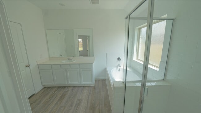 Building Photo - 2642 Olivine Stone Dr