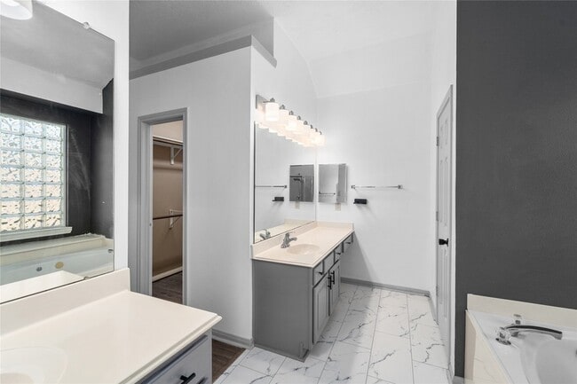 Building Photo - 11543 Valley Pike Ct