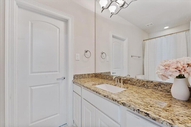 Building Photo - 5823 Stratton Wds Dr