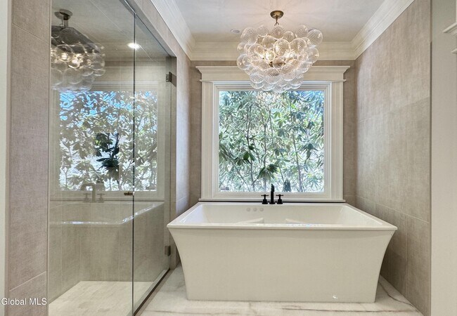 Building Photo - 9 Oakbrook Blvd