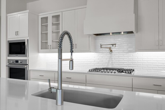 Building Photo - 32336 Noble Crk Dr