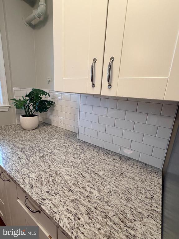 Building Photo - 5359 Ames St NE