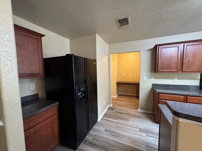 Building Photo - Move-In Ready 3BR Home with Open Living & Large Backyard Leon Valley | 410 & Bandera Rd