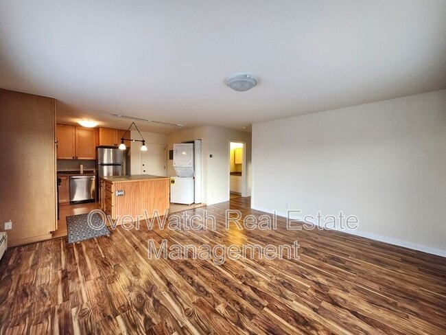 Building Photo - 140 Eagle St