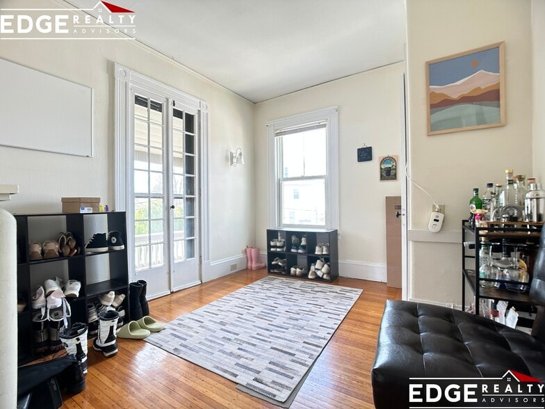 Building Photo - 15 Elko St