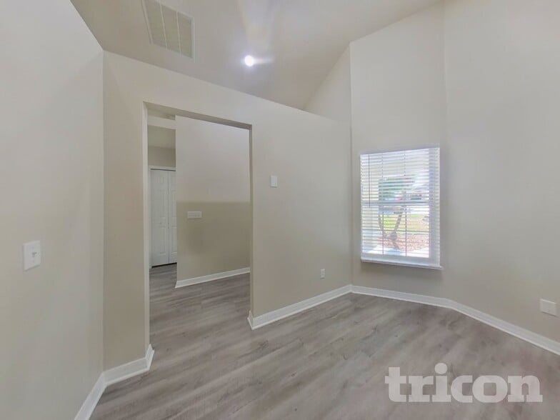 Building Photo - 10418 Reagans Run Dr