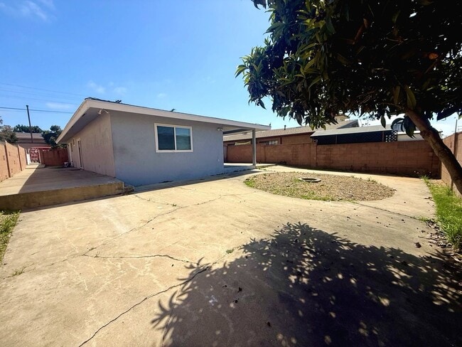 Building Photo - Spacious 3BR / 2BA + Bonus Room Home in Imperial Beach