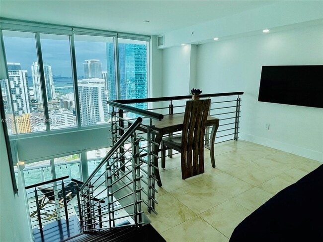 Building Photo - 41 SE 5th St