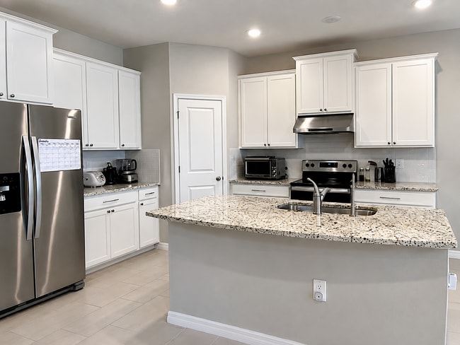 Building Photo - 12657 Promenade Estates Blvd