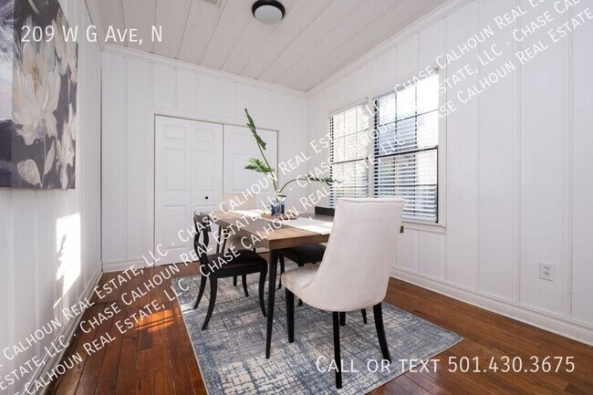 Building Photo - 209 W G Ave