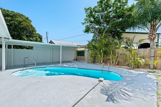 Building Photo - 4324 Garden Ave