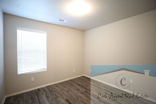 Building Photo - Beautiful 4 bedroom/2 bath home - Nettleton