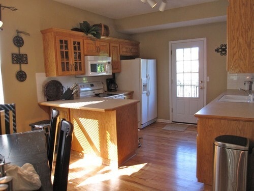 Building Photo - {12532} Immaculate Split-Level Home + Fenc...