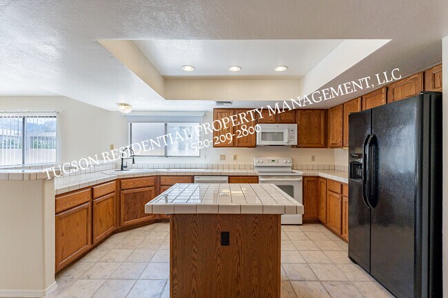 Building Photo - 12490 N Copper Queen Way