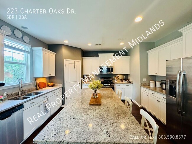 Building Photo - 223 Charter Oaks Dr