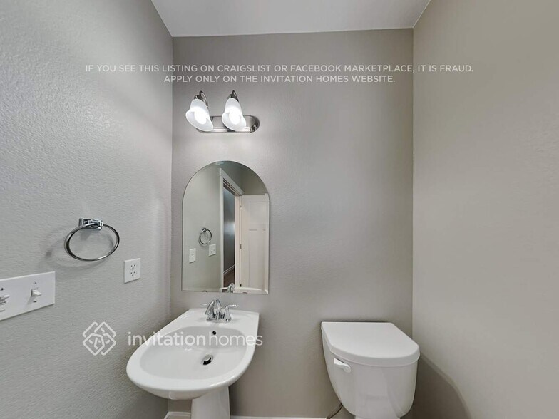 Building Photo - 9455 Brisco Ct