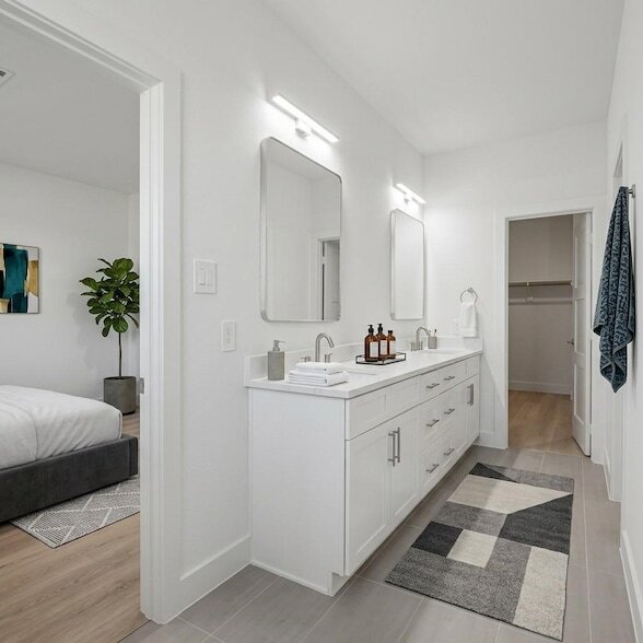 Building Photo - 13351 Goodland St