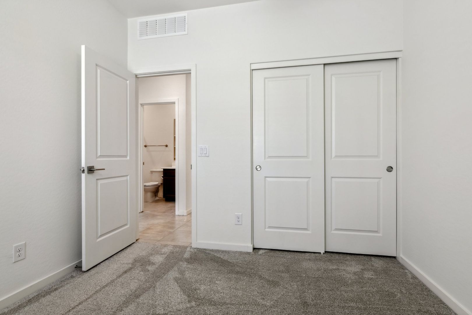 Building Photo - 18666 Puget Ave