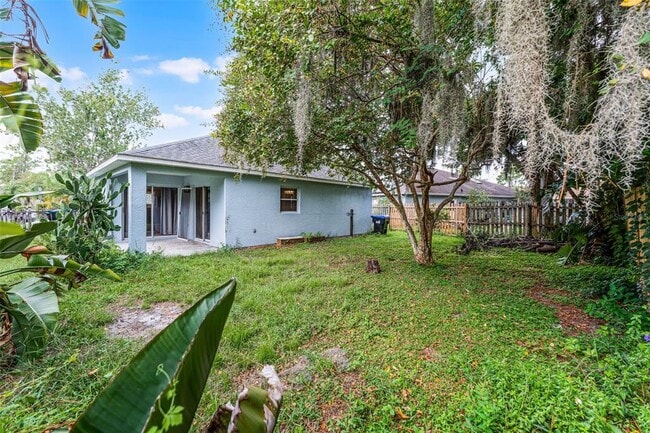 Building Photo - 4033 Forest Island Dr