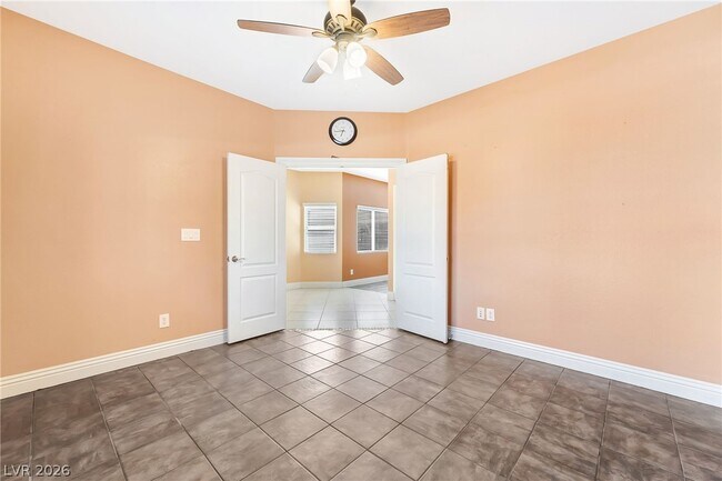 Building Photo - 9151 Sunken Meadow Ave