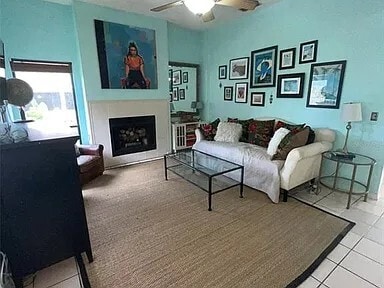 Building Photo - 810 Hammockwood Ct