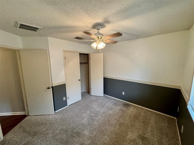 Building Photo - 8311 Edgemoor Pl