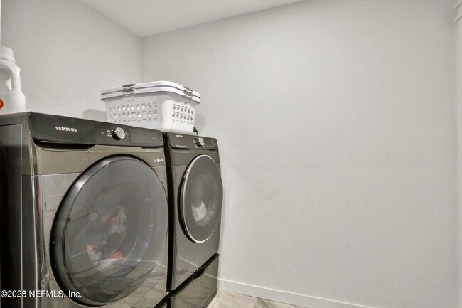 Building Photo - 4434 Coquina Dr