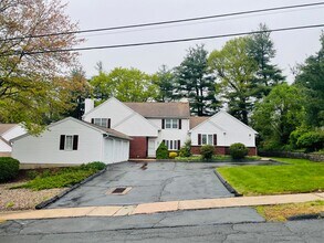 Building Photo - Rita Drive Condo