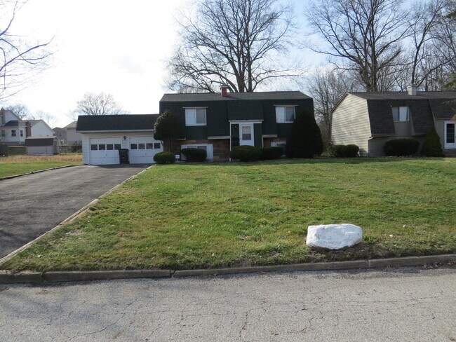 Building Photo - 4570 Washington Square Dr