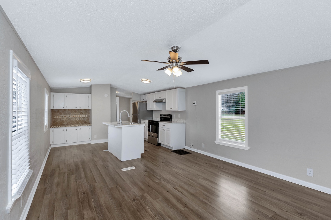 Building Photo - 415 W Limestone Rd