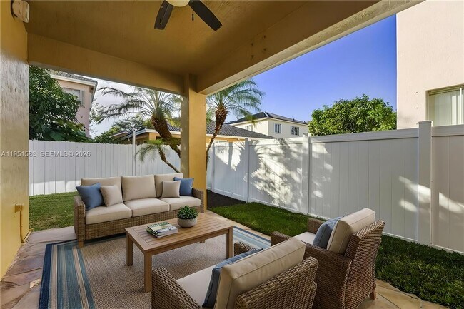 Building Photo - 2238 SW 125th Ave