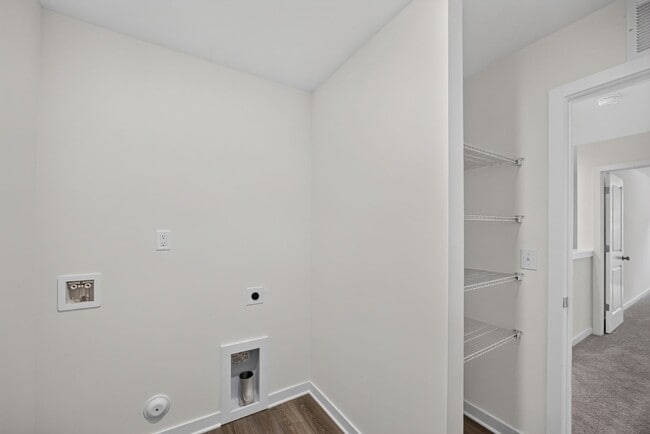 Building Photo - 882 Waterworks Rd