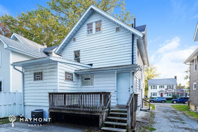Building Photo - Cozy 4-Bedroom Home in Akron, OH