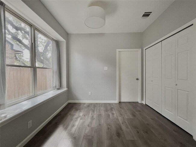 Building Photo - 11917 Meadowfire Dr