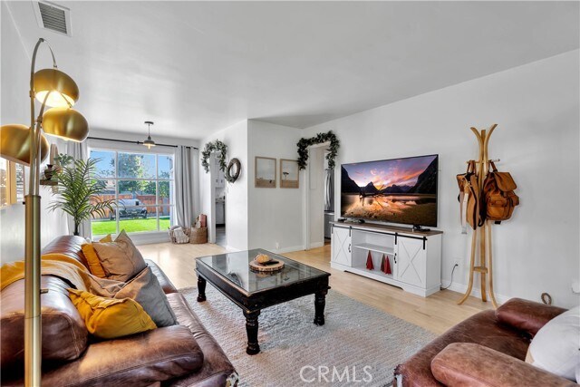 Building Photo - 6514 Coldwater Canyon Ave